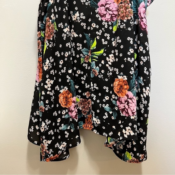 Torrid Georgette Halter Tank Size 4x - Picture 11 of 13